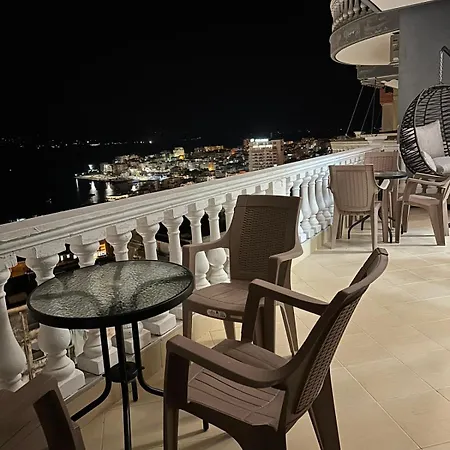 Flora Sea View * Sarandë